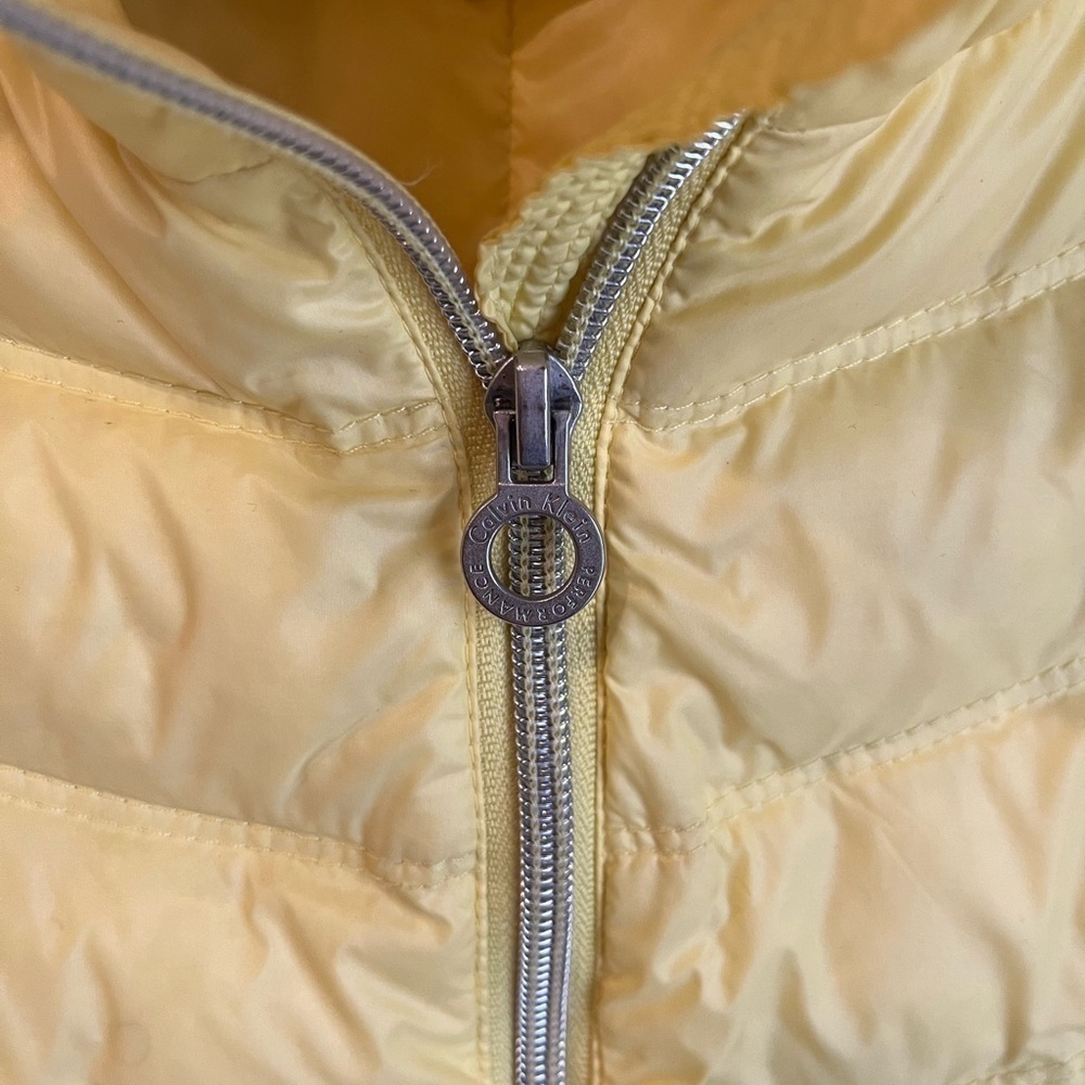 Calvin Klein Down Puffer Pullover Jacket Yellow Large - Picture 3 of 10